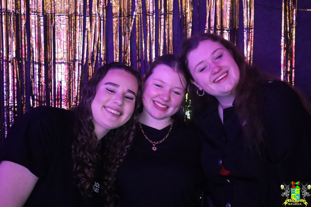 ../Images/Jeugd Opwarmbal Photobooth 408.jpg